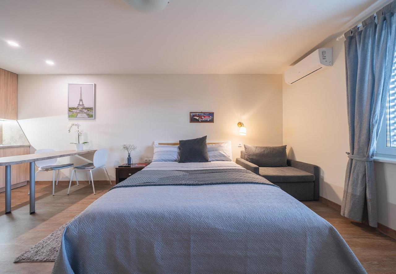 Gyneju Self Check-In Apartments Vilnius Luaran gambar