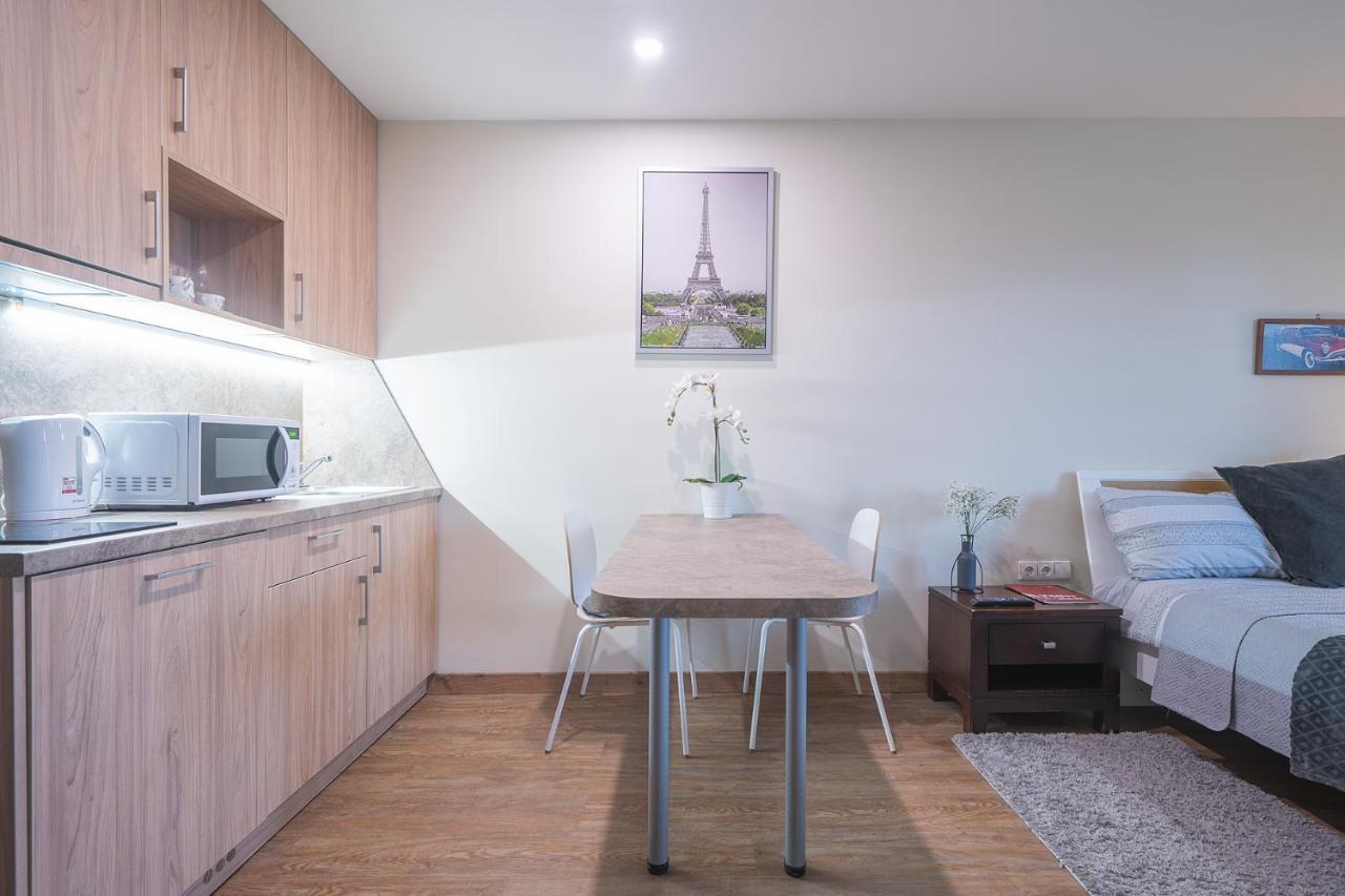 Gyneju Self Check-In Apartments Vilnius Luaran gambar
