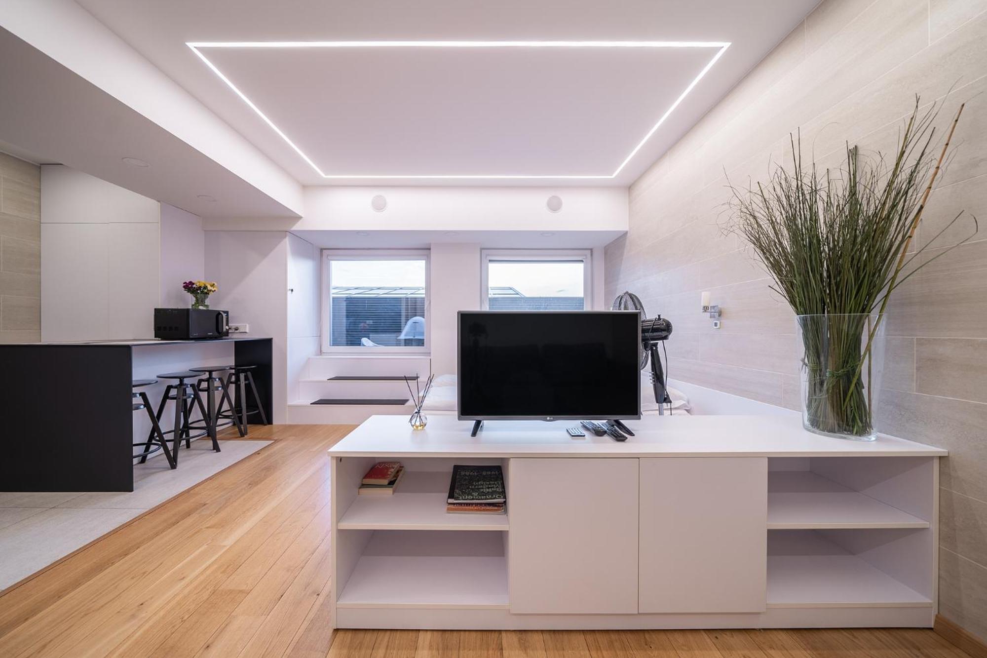 Gyneju Self Check-In Apartments Vilnius Luaran gambar