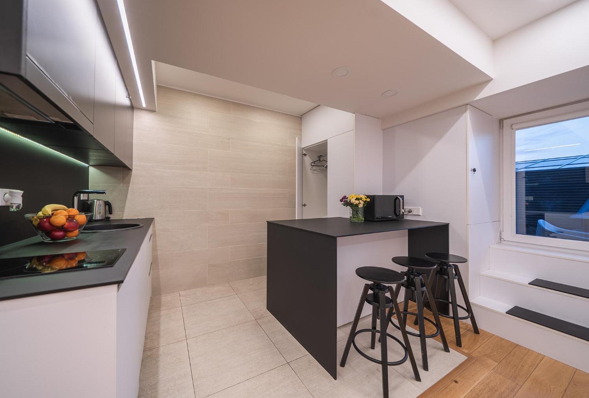 Gyneju Self Check-In Apartments Vilnius Luaran gambar