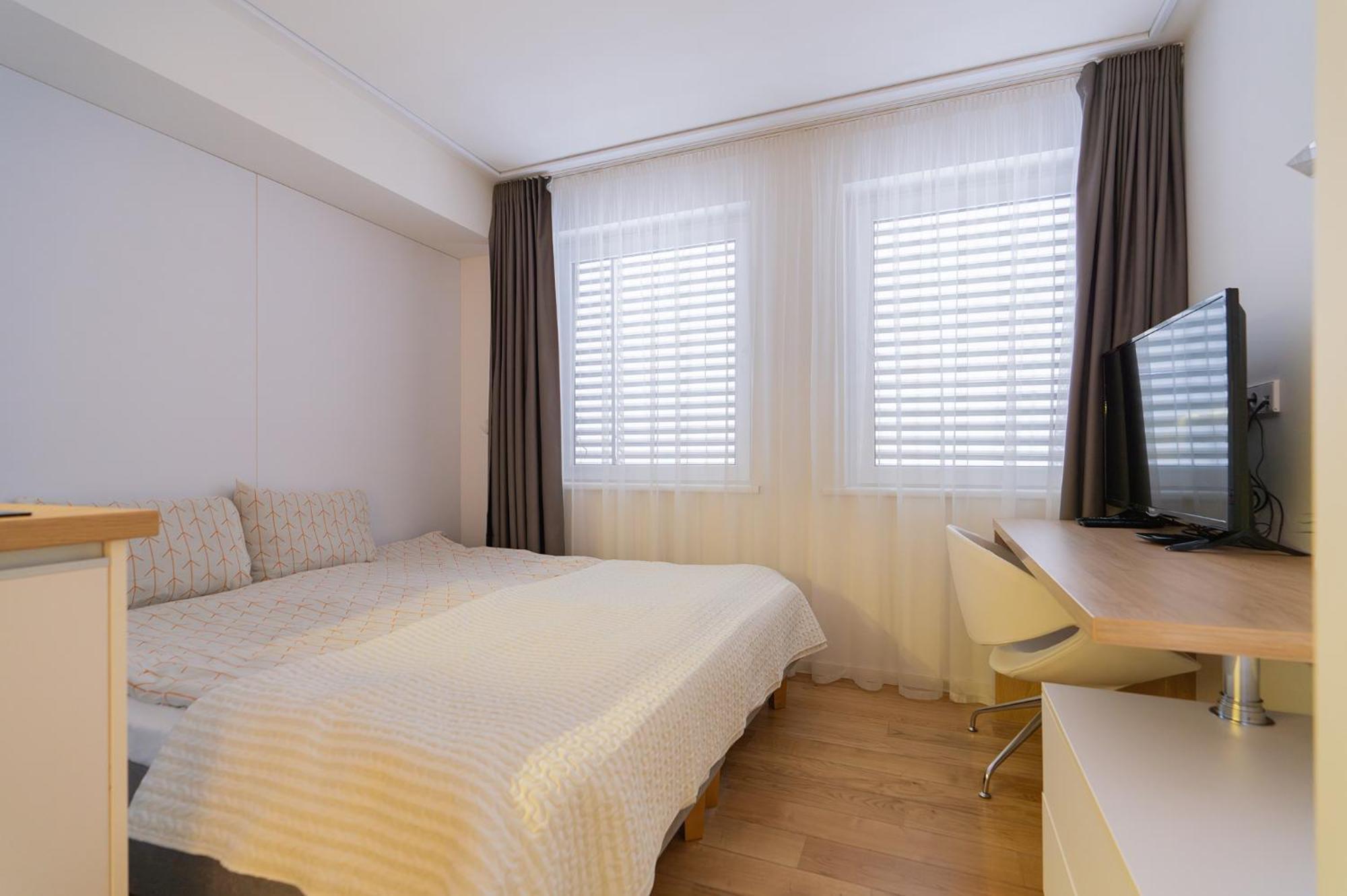 Gyneju Self Check-In Apartments Vilnius Luaran gambar