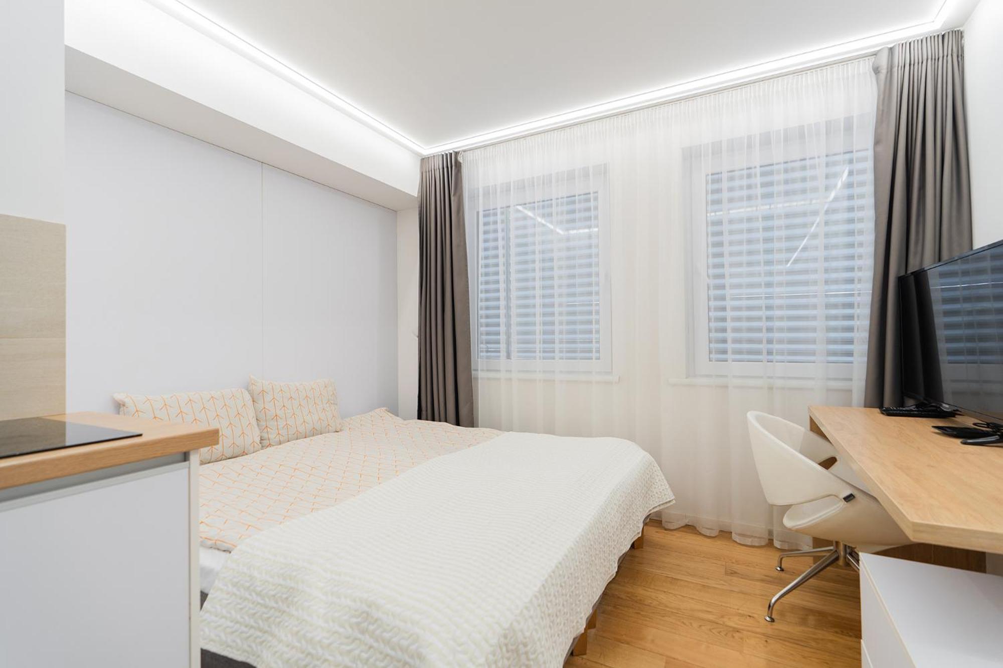 Gyneju Self Check-In Apartments Vilnius Luaran gambar